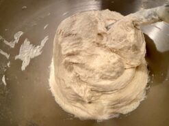 Bột được trộn từ máy trộn bột công nghiệp