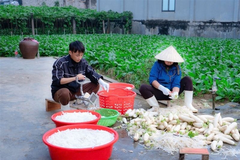 Bước đầu khởi nghiệp anh tự mình làm hoàn toàn các công đoạn bằng tay